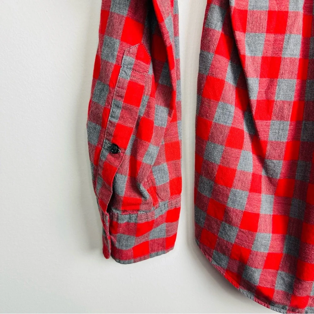 J. Crew Red and Gray Casual Button Down Shirt with Classic Fit Size Medium